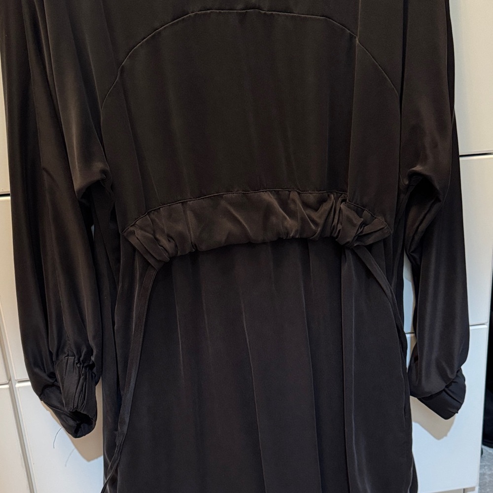 LUNYA Washable Silk Robe - Picture 5 of 7